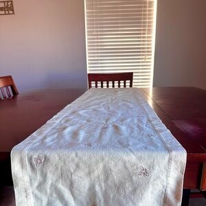 Pottery Barn Sparkle Bee Table Runner.